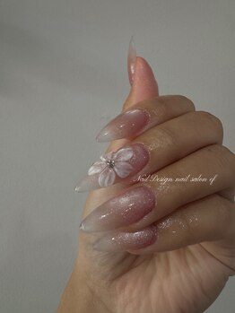 エフネイル(ef nail)の写真/【ご新規様/Hand4週間・Foot6週間以内オフ無料】施術時間内ならデザインアレンジも◎ぜひご相談ください♪