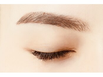 メー(me.)/ナチュラルしっかりめ眉デザイン