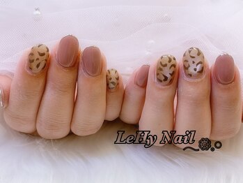 レヒネイル(LeHy nail)/ヒョウ柄ネイル