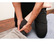 合の手/ふくらはぎ、膝裏の施術