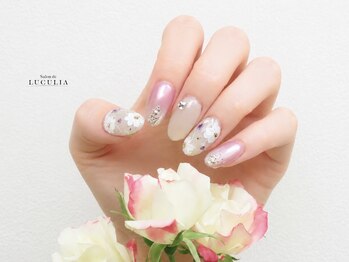 サロンドルクリア(Salon de LUCULIA)の写真/特別な日の装いにも♪トレンドを取り入れたデザイン力で指先から華やかに。フットネイルや持ち込み対応◎
