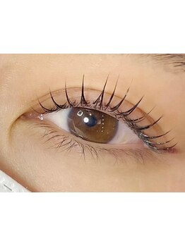 ナチュラル上品な目元にしたい