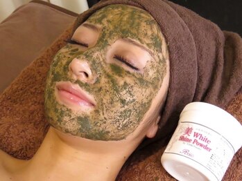 ビュークロ 三軒茶屋店(viewQLO)/ハーブピーリング・三軒茶屋