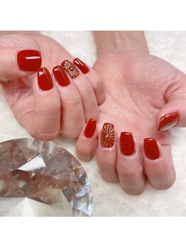 アイカ(Aika)/ぷっくりお花ネイル