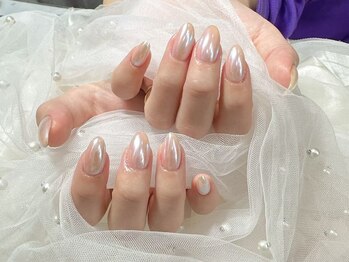センシー ネイル スタジオ(Sensy Nail Studio)/オーロラネイルのチップ長さ出し