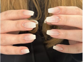 ネスレ ネイル(NESTLE NAIL)/パール白グラーデーション