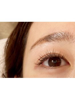 ナチュラル上品な目元にしたい