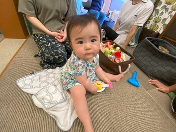 子育てママの整体サロン/施術中のお子様の様子