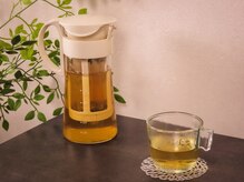 ハーブの知識豊富なオーナーが厳選した、ハーブティーが飲み放題