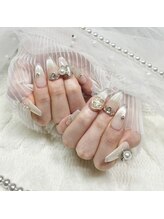 ミニョン(Minyon)/マグネットフレンチネイル♪