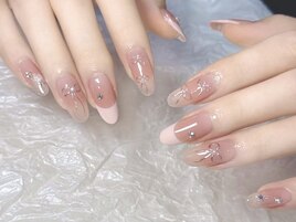 チークフレンチガーリーネイル