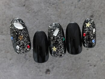 ビジューネイル