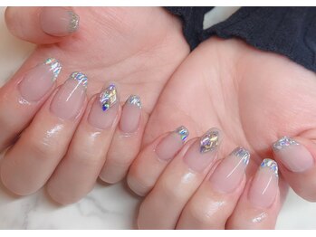 エトワール 中川中島店(Etoile)/ショートネイルにデカパーツを♪