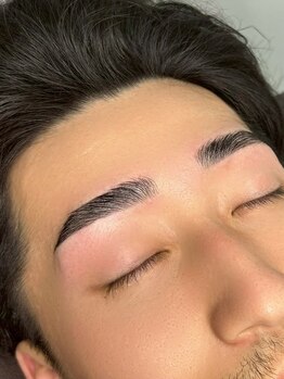 エムズアイブロウ 大阪京橋店(M’sアイブロウ)/メンズハリウッドブロウリフト