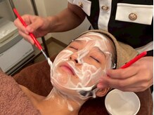 ジョン ハンプトンの雰囲気(理想のツヤ肌になれると人気のララピール!毛穴の黒ずみにも◎)