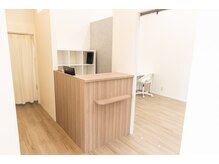 こうのみや接骨院 鍼灸院/受付カウンター