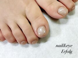 シンプルなワンカラーフット！