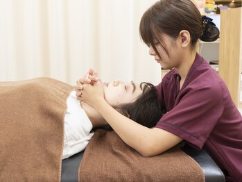 骨盤スタイル鍼灸整骨院 マチノマ大森院/小顔矯正