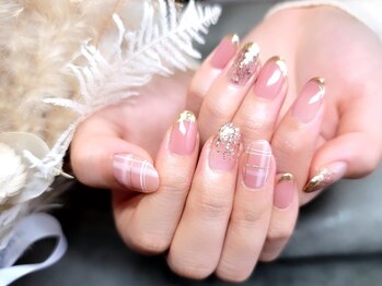 イロ プラス ネイル(iro + nail)の写真/リピーター多数■毎月変わる定額デザインの中から選べるのが嬉しい♪トレンドデザインで可愛くオシャレに!