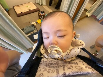 子育てママの整体サロン/施術中のお子様の様子