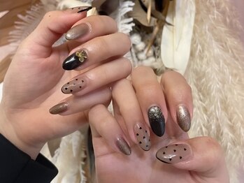 リノン(Linon)の写真/大人可愛いデザインの定額ニュアンスネイル6,500円～♪月ごとに変わる限定デザイン★カラー変更OK！