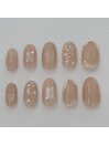 beige   ×   simple