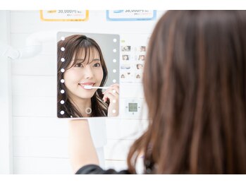 ミウ 錦糸町店(MW)の写真/肌と歯の色が違い過ぎて、浮いていませんか？黄ばみ汚れをごっそり落とし清潔感ある白い歯を*初回￥1980★