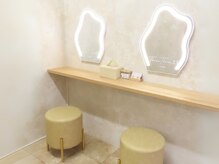 スリースリー(THREE THREE)/メイクスペース｜アメニティあり