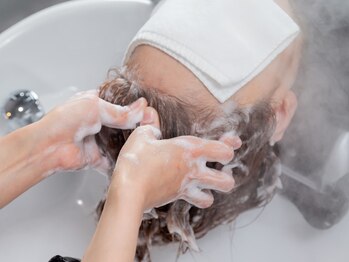 トウキ(TOUKI)の写真/呼吸が深くなる、眠りが変わる。専門家による自律神経ケア×ヘッドスパで、心と体を解き放つ贅沢時間。