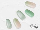 新緑カラーのマグネットネイル