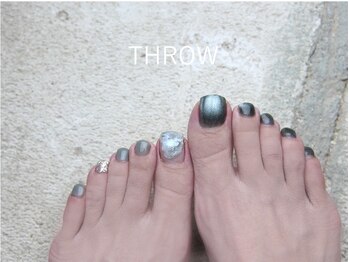 スロウヌーヴ(THROW neuve)/《FOOT》フリーアート