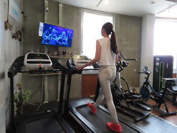 ラフィット(LAUGH Fit)/まずはウォーミングアップ