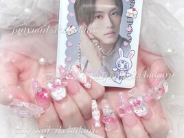 ボンボンドロップシールネイル