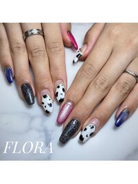 フラッシュ牛柄ネイル☆