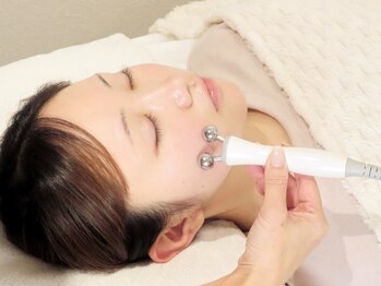 ベラ(E bella)の写真/筋膜リリースで顔のコリを解消！老廃物の排出を促進し、むくみを撃退！たるみ改善やエイジングケアにも◎