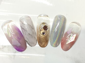 ラリュールネイル(L'Allure nail)/シェル×ニュアンスネイル¥8200