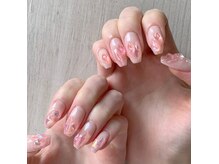 ネロリネイル(Neroli nail)の雰囲気（オーロラストーンでキラキラの爪先に♪）