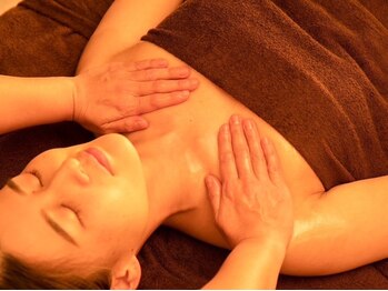 ヌアラ(Nuala)/アロマオイルマッサージ