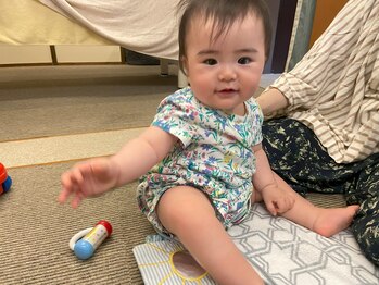 子育てママの整体サロン/施術中のお子様の様子