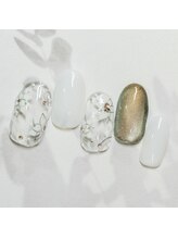 ラ カゼッタ(La casetta)/手描きフラワークリアネイル