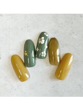 ミュナ(myuna)/秋のフラワーネイル