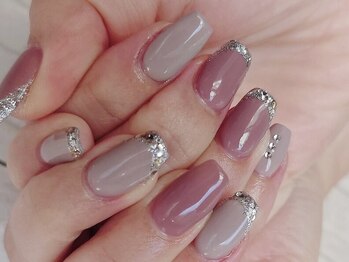 ネイルスタジオ ベレッツァ(BELLEZZA)/ラメフレンチ×２色