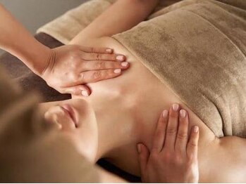 ブリリアント(Brilliant)/首～鎖骨周りのリンパ60分4900円