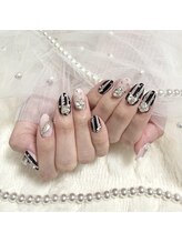 ミニョン(Minyon)/ブラック×ピンクネイル♪