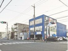 テット 静岡葵店の雰囲気（青い建物とKARADAMACHIの看板が目印☆『LIFE』さんの上！）