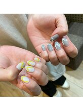 ネイルアルケー(Nail ARCHE)/アシメうねうねネイル