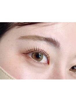 ナチュラル上品な目元にしたい