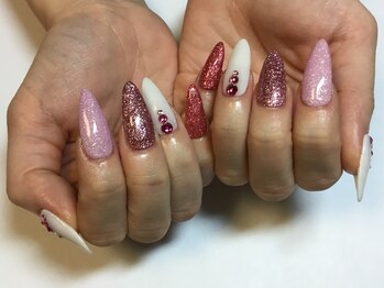 ラウト デコレーションアンドネイルサロン(Lauto Decoration&Nail Salon)/ピンクラメネイル