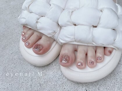 アイネイル エム(eyenail M)の写真
