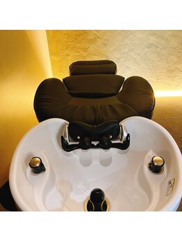 リリー(Lily.)/シャンプー台は【YUME】